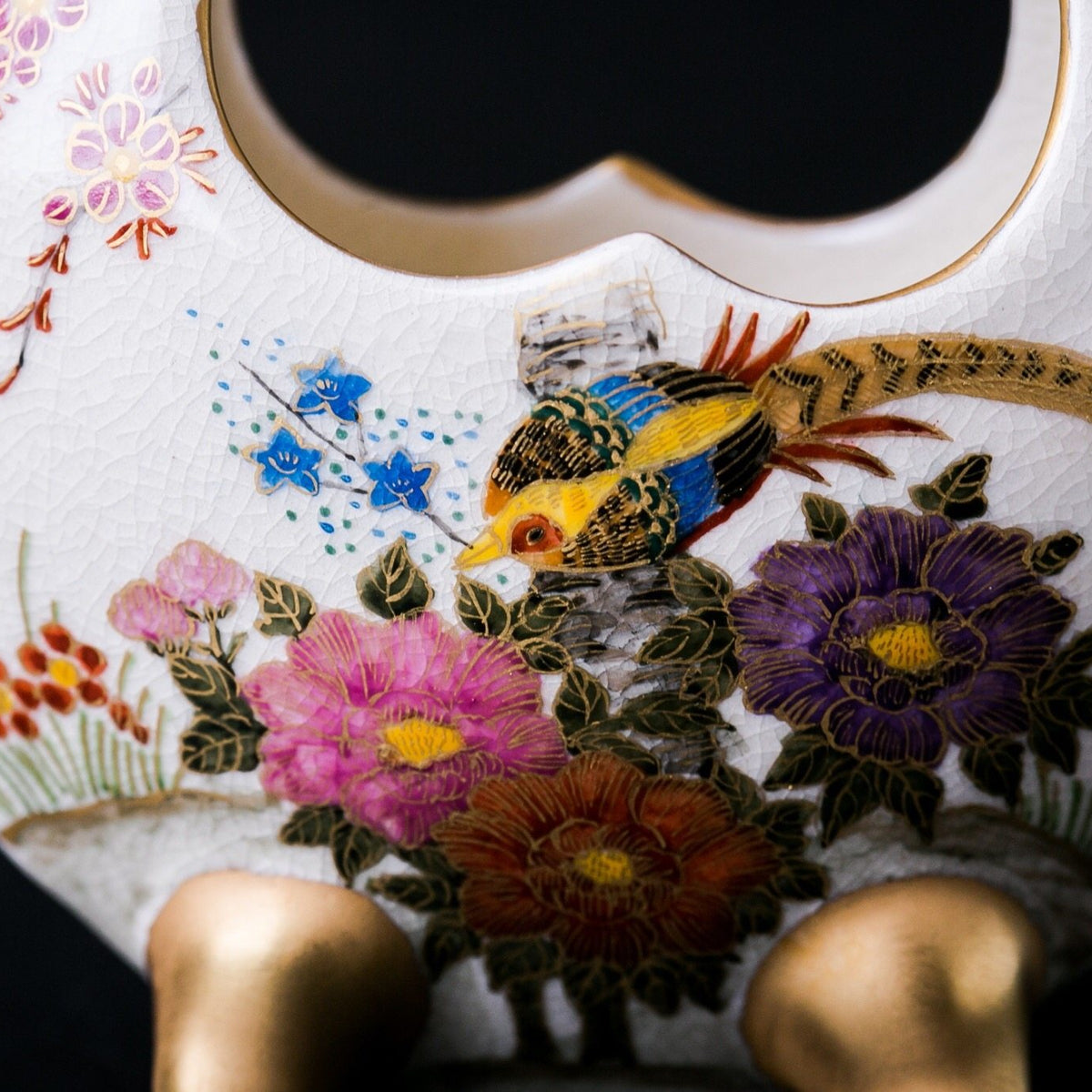 Satsuma Ware Rounded Vase | Sakura