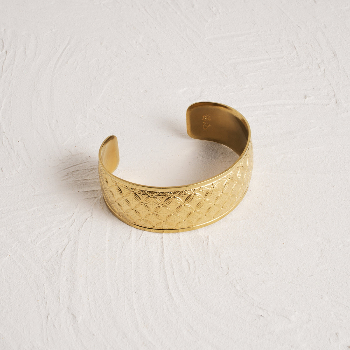 KAZARINO Bangle — Shippo