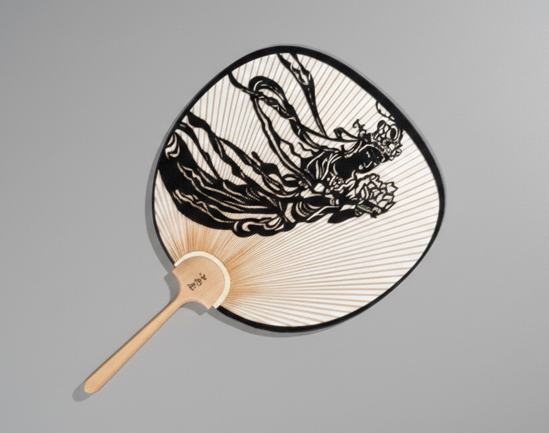 Cutting Art Round Fan | The Hiten