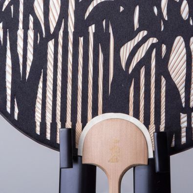 Cutting Art Round Fan | Check & Iris
