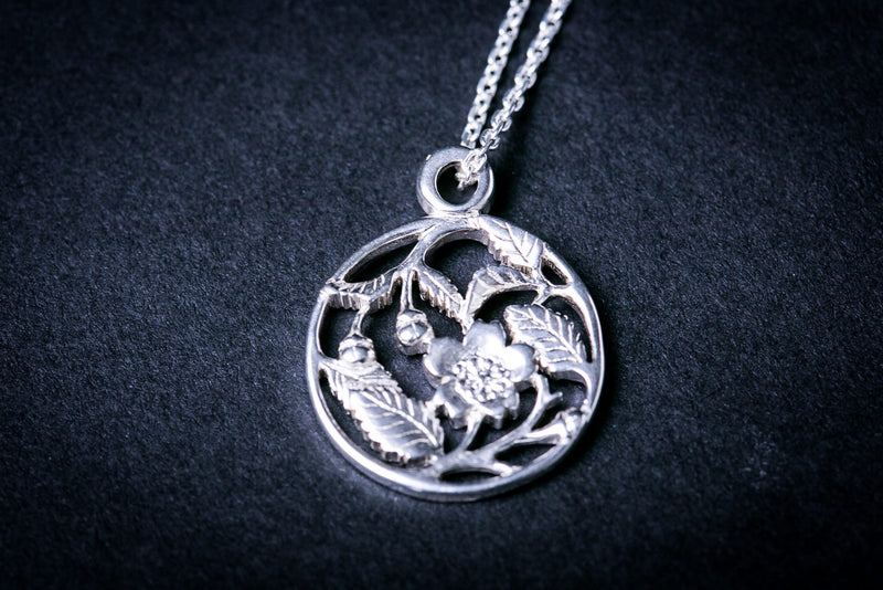 Silver Necklace | Sakura