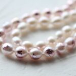 Gold Leaf Pearl Necklace | Pink